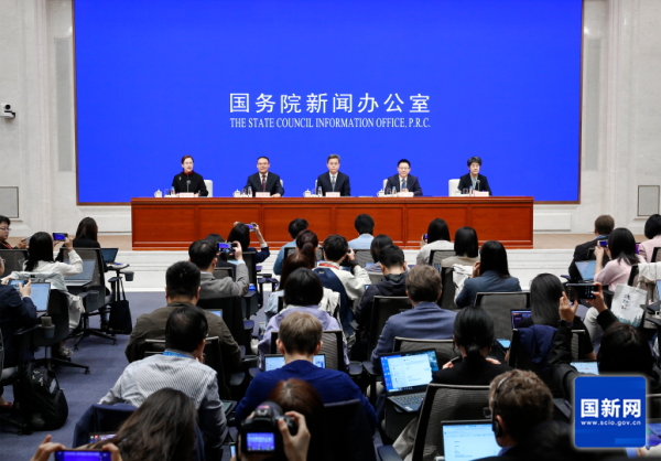 配资炒股首选网站 财政四支箭：不知几万亿 不止几万亿